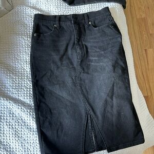 Banana Republic black denim skirt